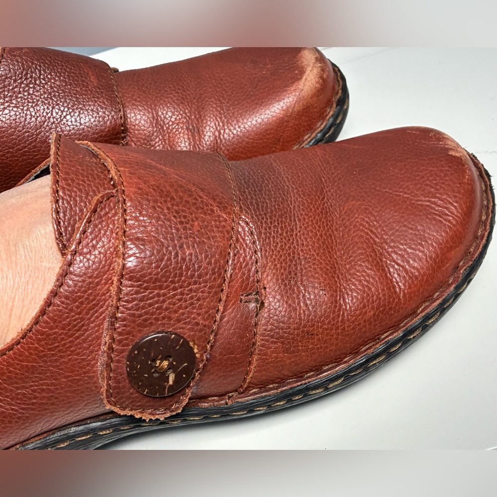 BOC Born Concept Womens size 10 leather slip on shoes